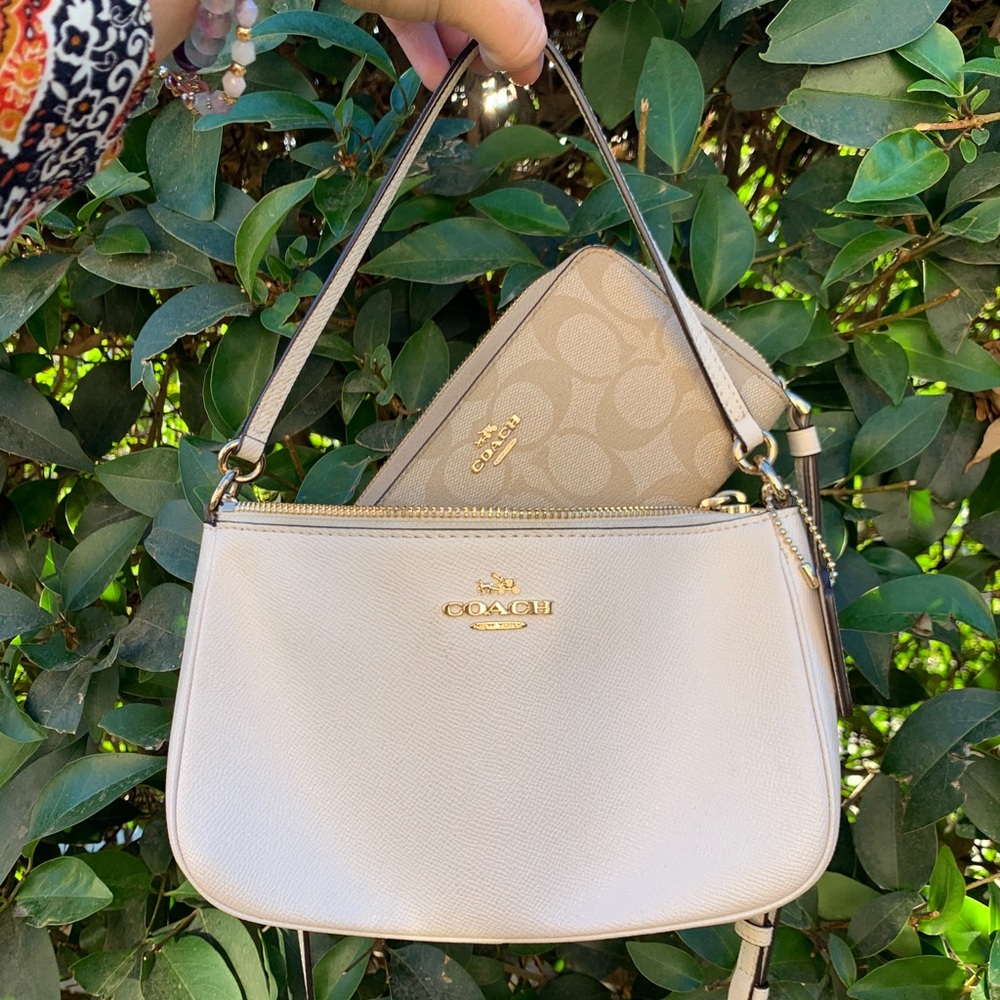 Long strap coach purse and wallet
